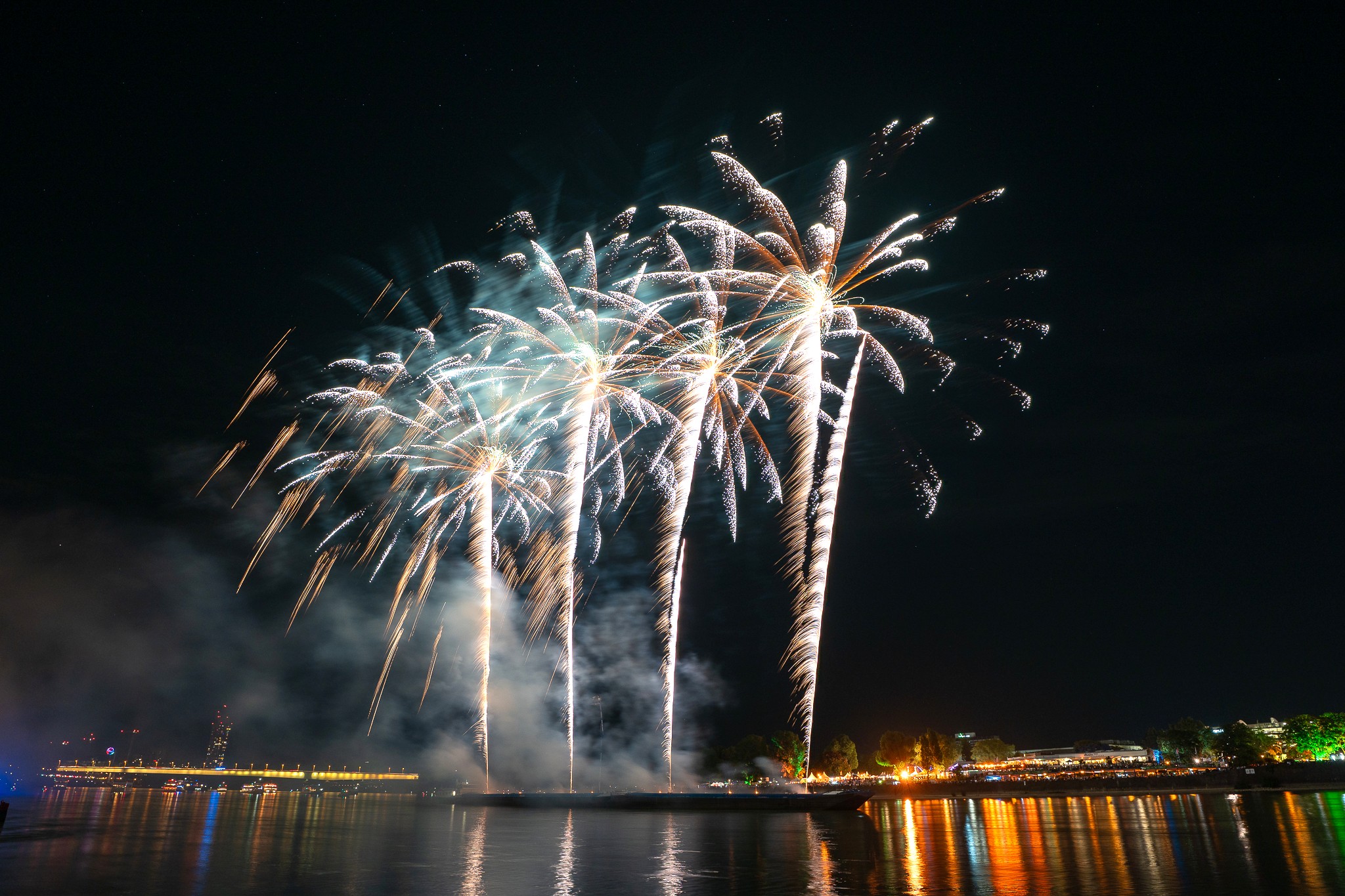 Kölner Lichter 25 8